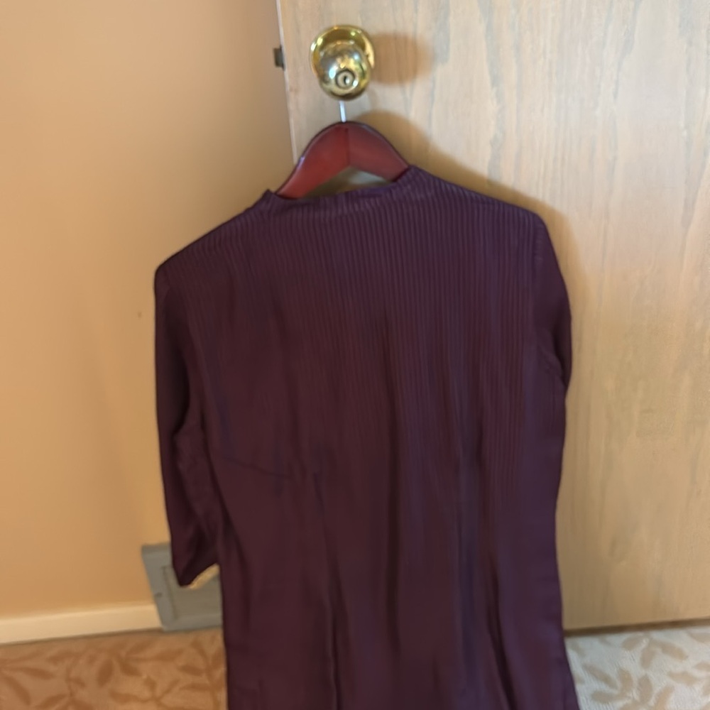 Purple Long Sleeve Kurta with Gold Detailing - Picture 4 of 8